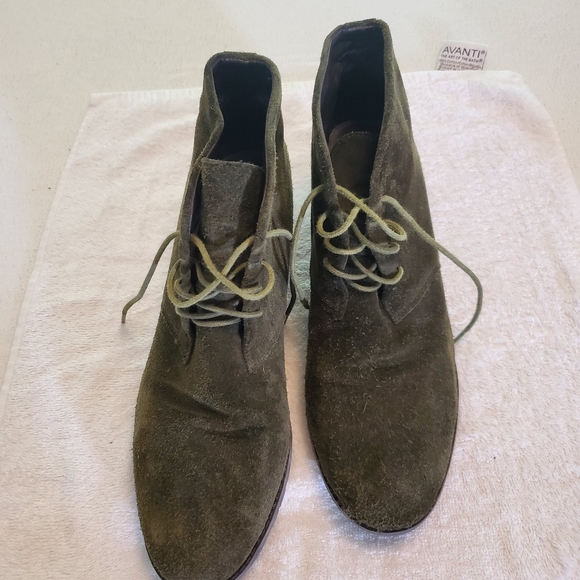 Green seude wedge bootie size 11 - Picture 1 of 7